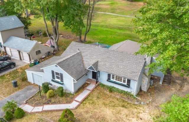 39 HEIGHWOOD TRAIL - 39 Heighwood Trail, Lake Mohawk, NJ 07871