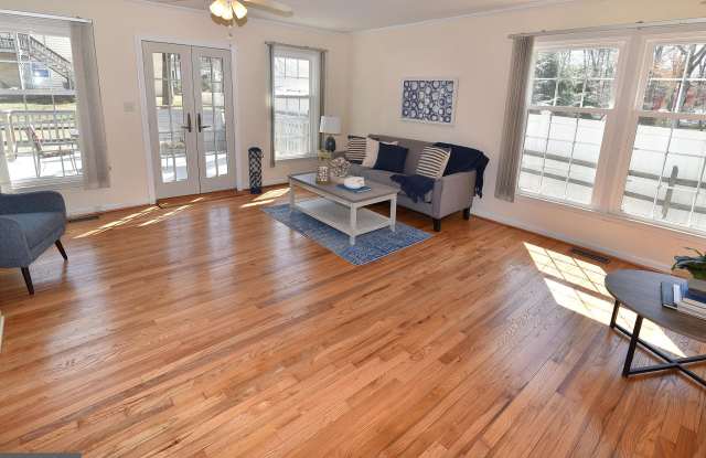 1617 CROFTON PARKWAY Gallery 4