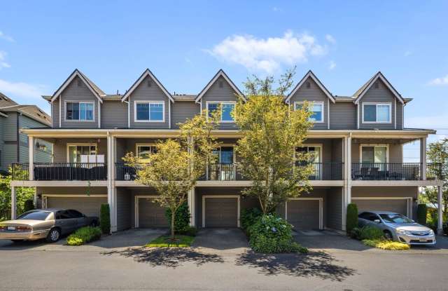 Silver Lake Townhome with Two Ensuite Bedrooms Gallery 3