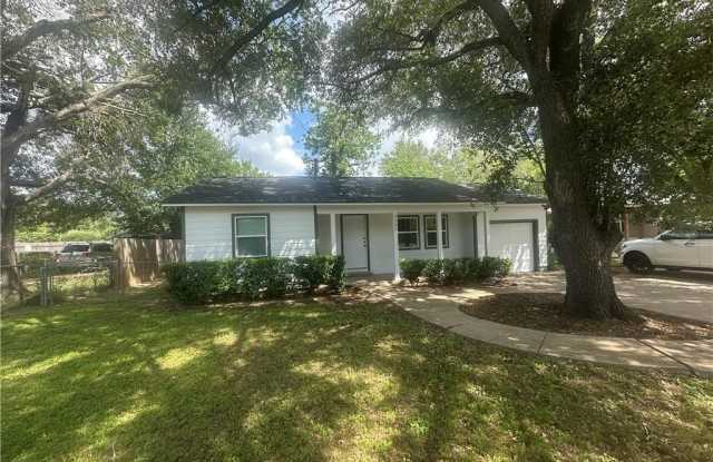 2107 Woodville Road photos photos