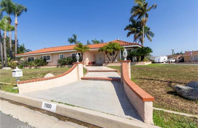 1100 Wardman Drive photos photos