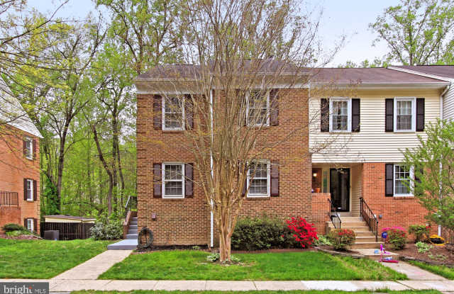5898 LANGTON DRIVE Gallery 2