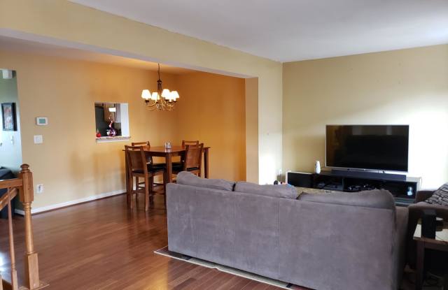 9145 VERBENA COURT Gallery 4