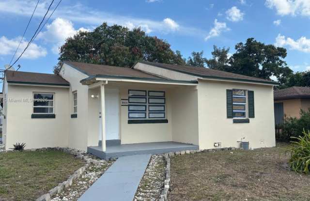 3616 Greenwood Ave photos photos