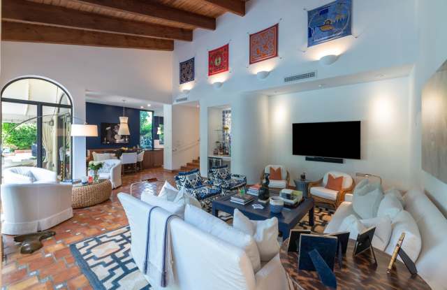 264 Everglade Avenue Gallery 2