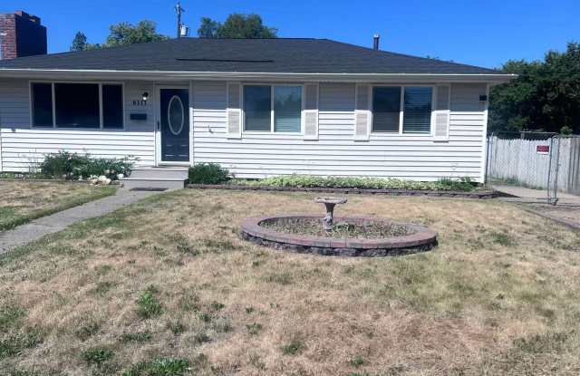 4 bedroom 2 bath home Available Now!!! photos photos