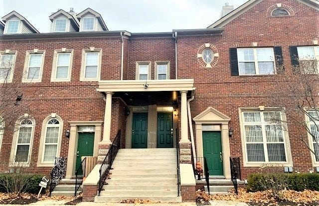 29411 GLEN OAKS Boulevard E photos photos