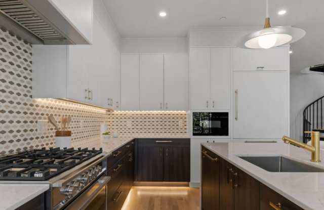 Charming 3 Bedroom photos photos