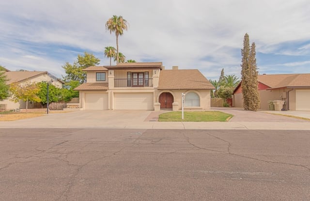 6142 W Sierra St photos photos