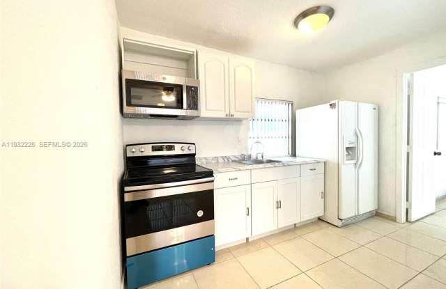 310 SW 10TH ST #310  FORT LAUDERDALE, FL 33315 photos photos