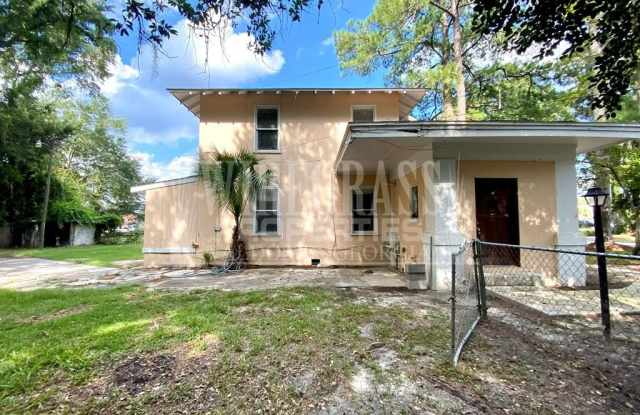 206 Force St photos photos