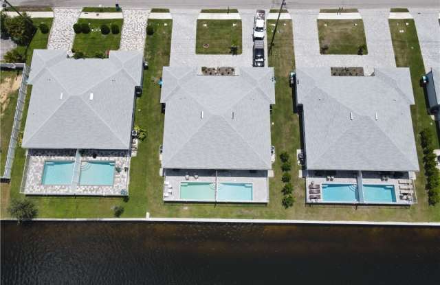 313-315 SW 47th Street - 313 Southwest 47th Street, Cape Coral, FL 33914