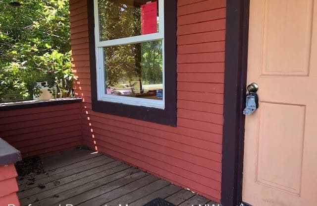 920 Wetmore Ave - 920 Wetmore Avenue, Everett, WA 98201