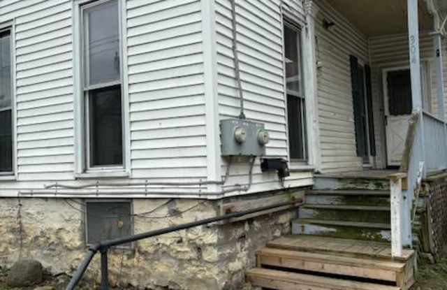 304 Washington Avenue - 1 photos photos