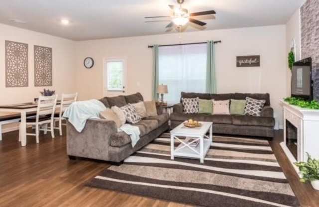 664 Holly Springs Court Gallery 3