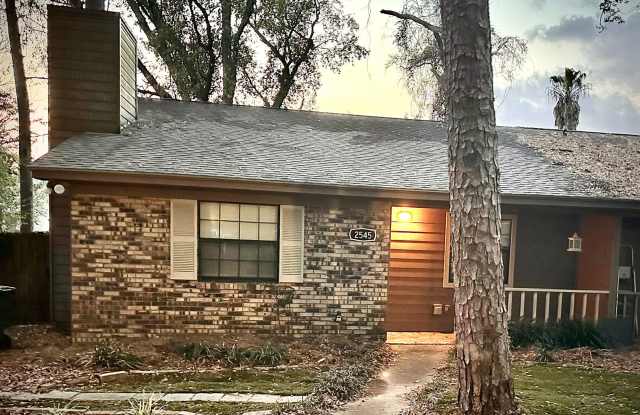 Great townhome in Brewster Estates! photos photos