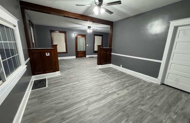 2-Bedroom Home with Detached Garage, Backyard & Central A/C Gallery 4