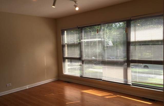 1942 Linden Ave Gallery 2