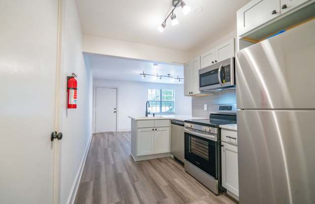 139 E Butler photos photos