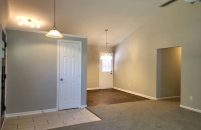 3 bedroom Ranch Gallery 4