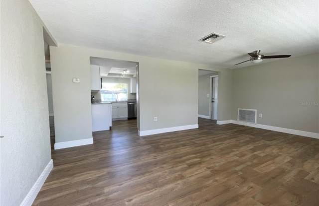 7553 CUMBER Drive Gallery 3