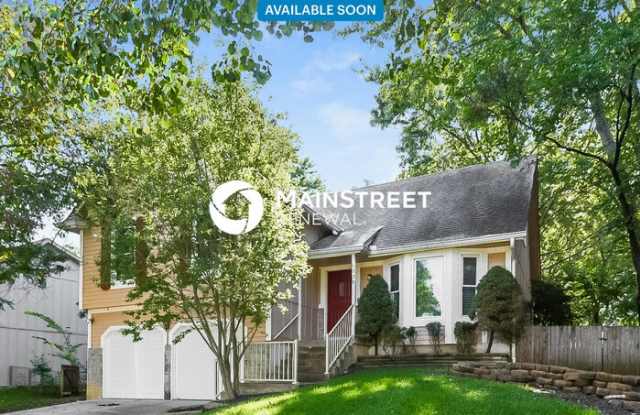 1039 East Oakview Street - 1039 East Oakview Street, Olathe, KS 66061