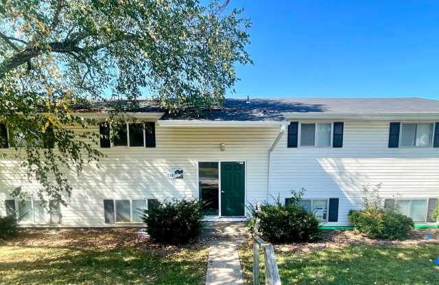 2 bedroom, 1 bath Gallery 1