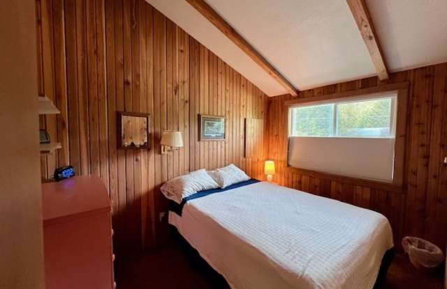 Fully Furnished Short Term Rental on Lake Samish! Gallery 3
