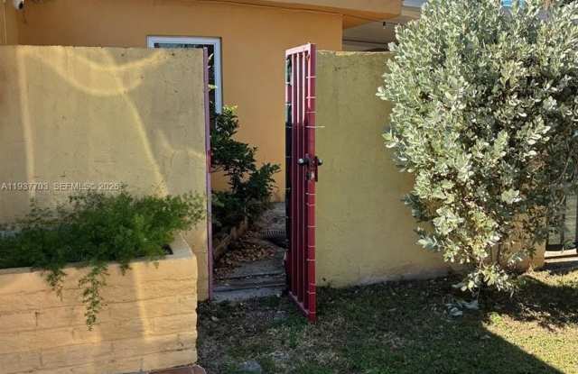 1450 SW 73rd Pl photos photos