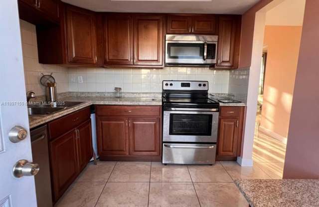 1591 NE Miami Gardens Dr photos photos