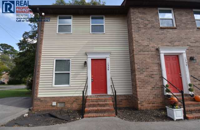 2BD/1.5BA updated townhome, quick walk to MTSU! washer and dryer included photos photos