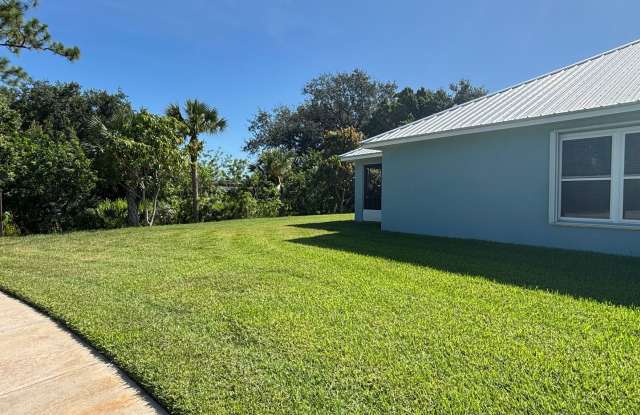 4 BR 2 BA Annual Rental in Gated community with Community Pool Gallery 4