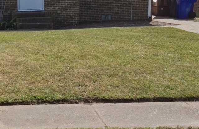 1313 East Balview Avenue - 2 photos photos