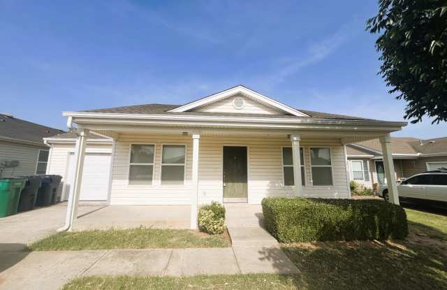 9200 Snowberry, 2 bed, 2 bath, 1 car garage, Moore schools photos photos