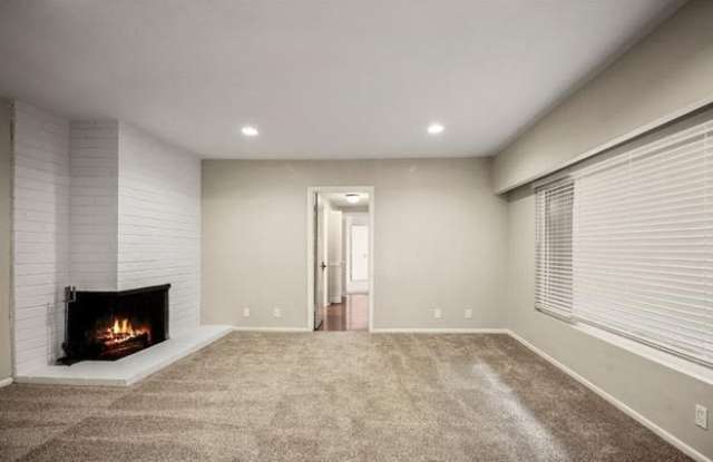 1601 S Pomona Ave photos photos