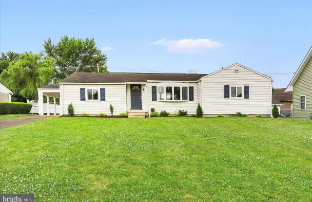 1152 STANLEY AVENUE photos photos