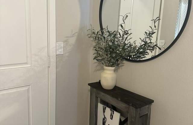 2523 Rio Place Gallery 1