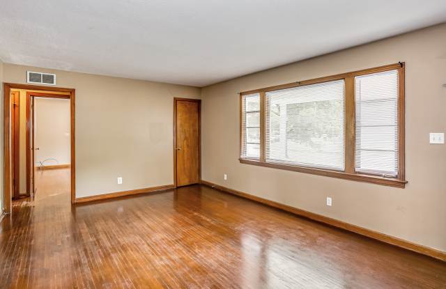 2 bedroom home - SE Wichita photos photos