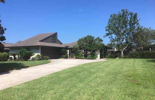 24 VILLAGE WALK CT - 24 Village Walk Court, Sawgrass, FL 32082