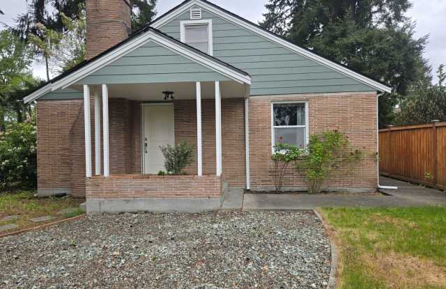 Spacious Single-Story 3 Bed / 2 Bath Home in Federal Way photos photos