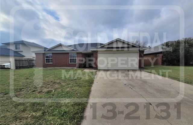 Charming 4-Bed, 2-Bath now available for rent! - Don't miss out! photos photos