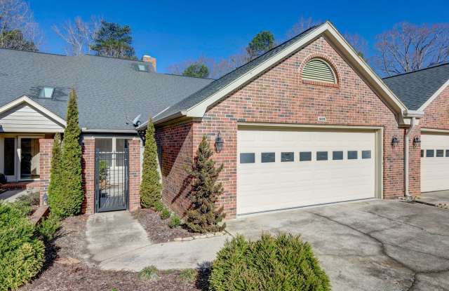 # Serene Living Near Travelers Rest - 409 Hunters Circle, Greenville County, SC 29617