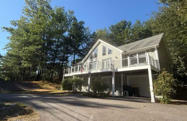 Spacious  Comfortable 4 Bedroom House - Come See it! photos photos