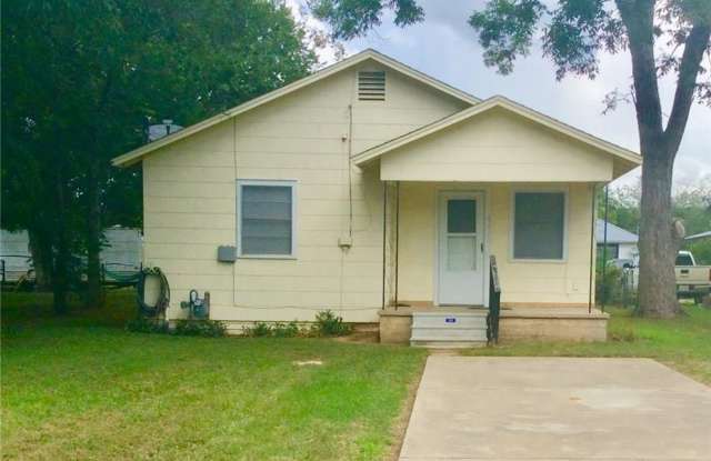 406 N Broadway Street photos photos