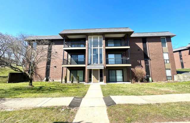 Moon Township- Updated 1 bedroom 1 Bathroom -Fox Hollow Gallery 3