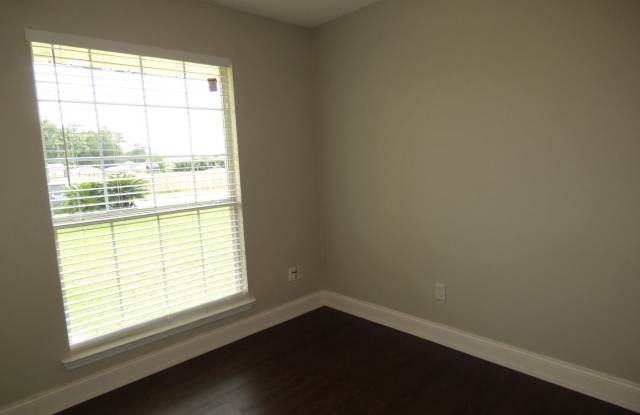4634 Magnolia Hill Ct. Gallery 4