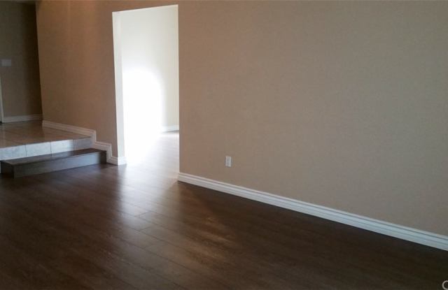 1117 CREEKSIDE Drive Gallery 4