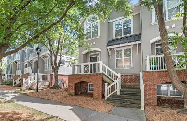 3 Bedroom Townhome in Uptown Charlotte! Gallery 3