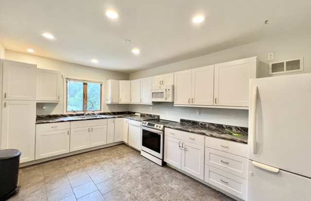 725 Pflaum Road - 1 Gallery 3