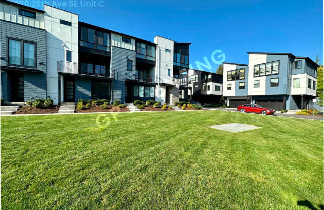 Beautiful 4 Beds, 3.5 Bath, home! Gallery 2